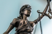 Après les graves blessures d'un salarié victime de violences volontaires, jugement renvoyé pour faire citer l'employeur en tant que responsable