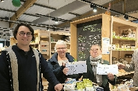 Remise de dons de la Biocoop Le Pissenlit au profit de l'association Episol, épicerie solidaire à Nouzonville