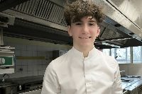 Bastien Meulot, Étudiant au Lycée des Métiers de Bazeilles, rêve des plus grands concours de pâtisserie de France