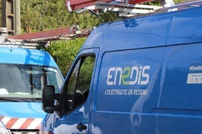 Court-circuit sur un pylône haute-tension, 1300 foyers privés d'électricité