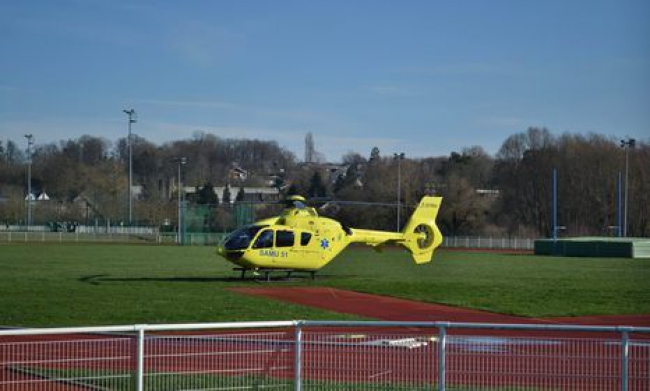 Sommauthe : accident de motocross , un pilote héliporté à Reims 