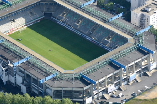 Sedan : la pelouse de Dugauguez va basculer en pelouse synthétique  